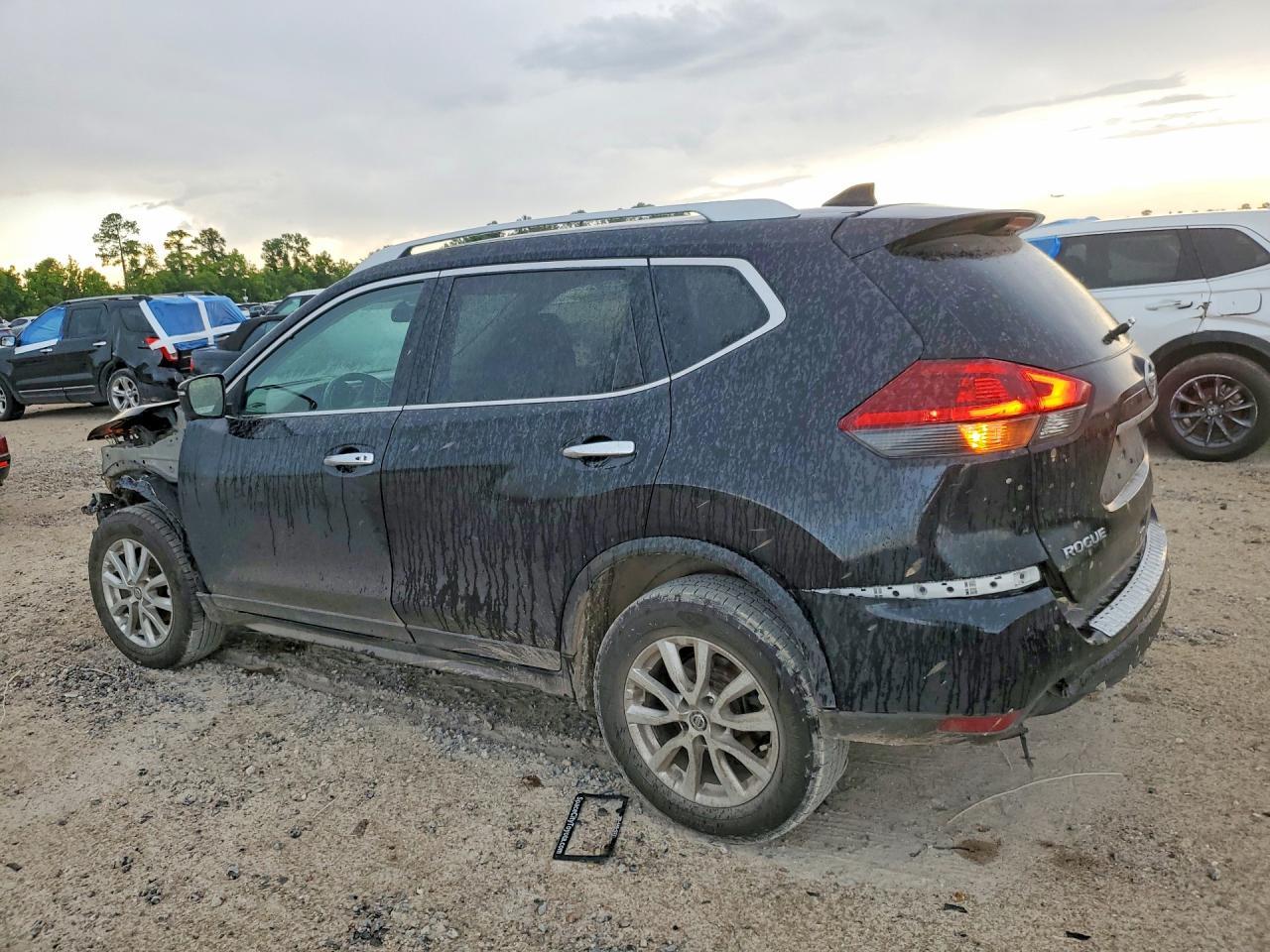 2018 NISSAN ROGUE
