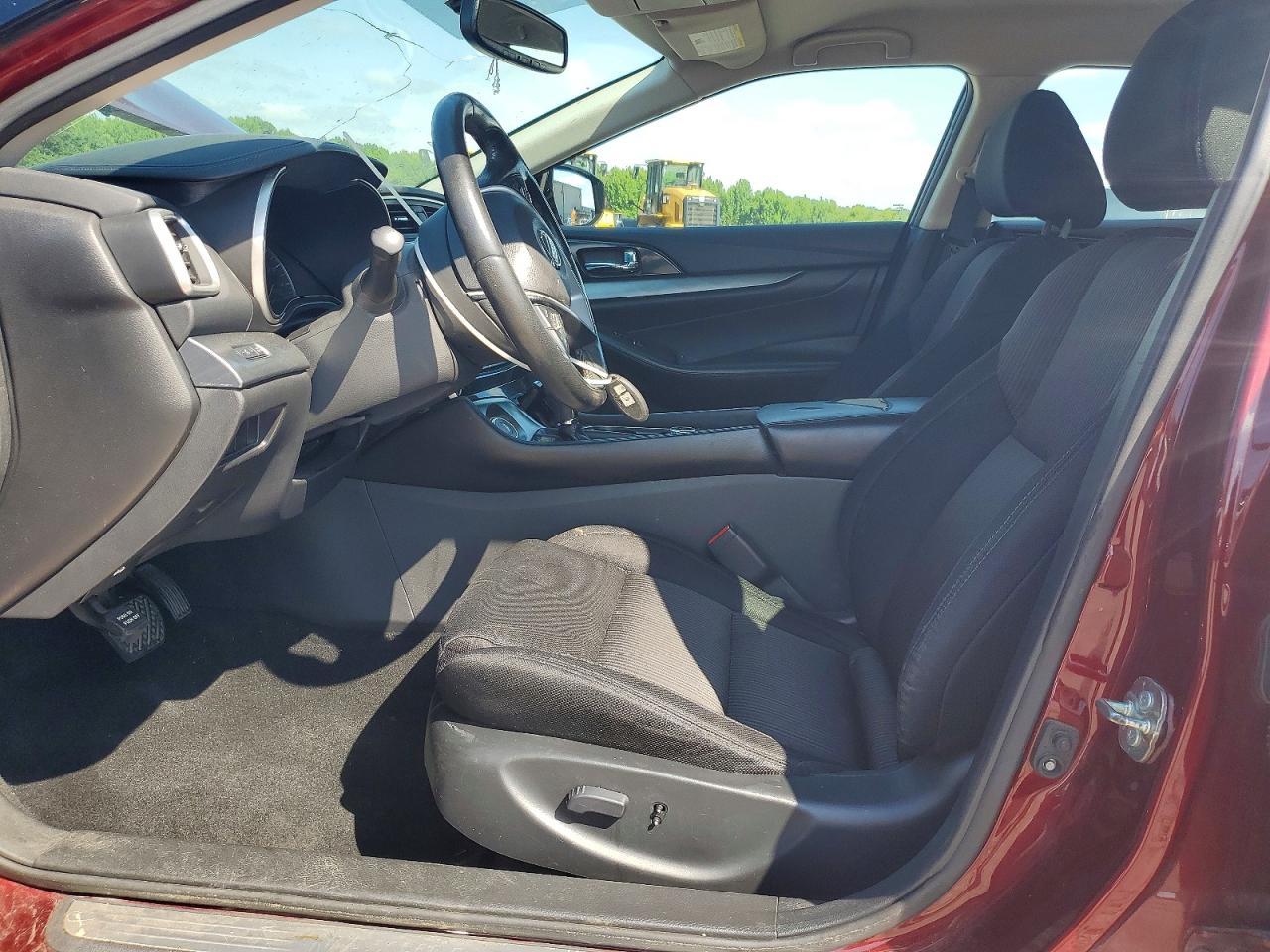 2017 NISSAN Maxima