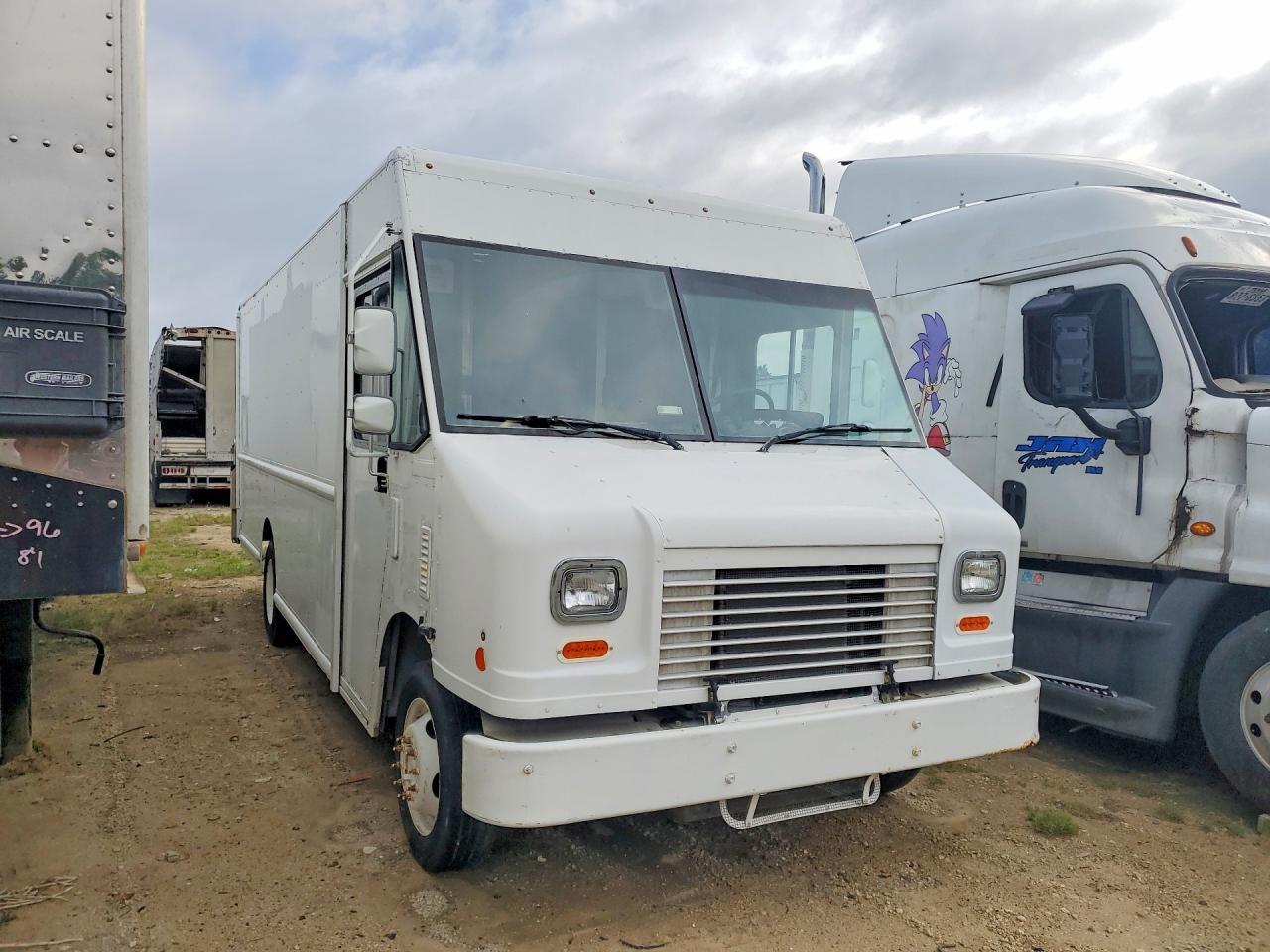 2013 FORD F59