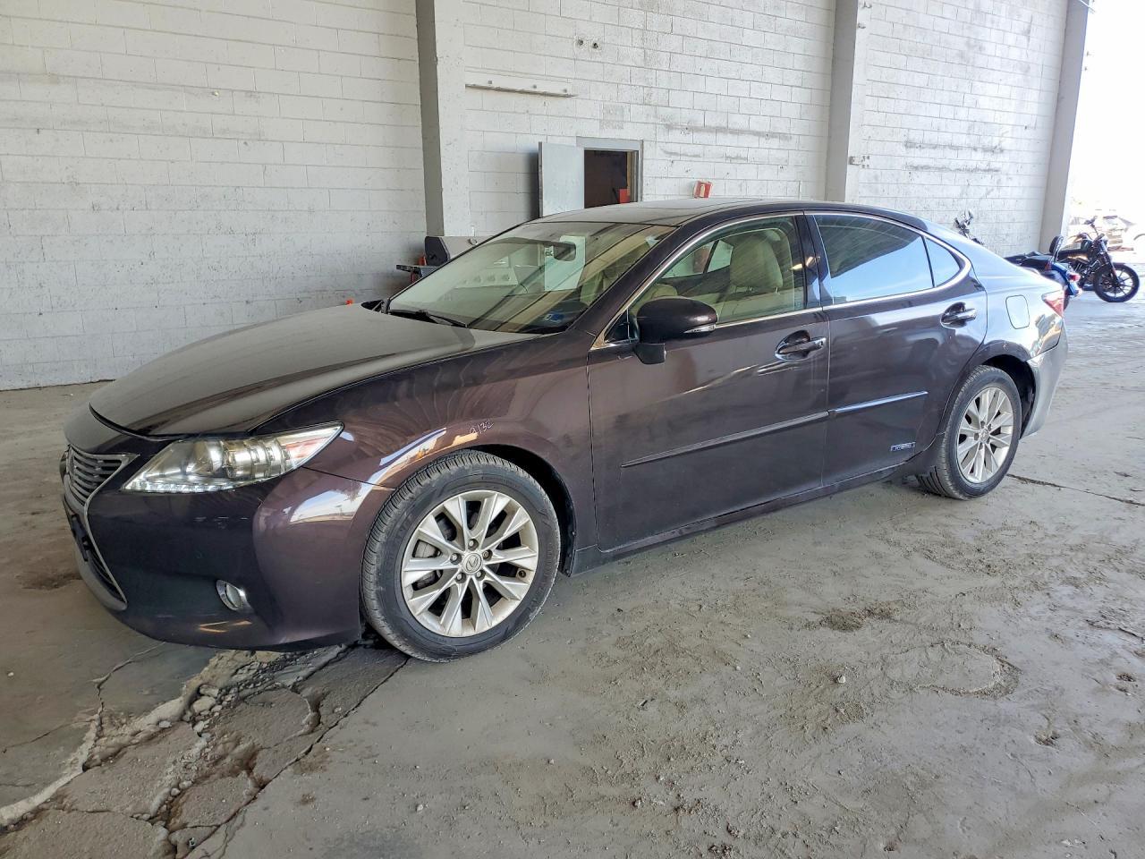 2013 LEXUS ES 300H