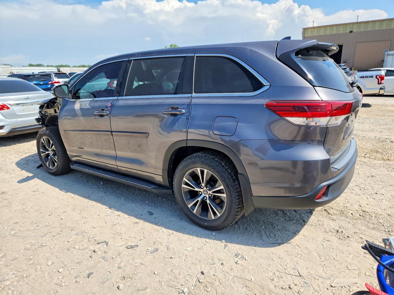 2018 TOYOTA HIGHLANDER