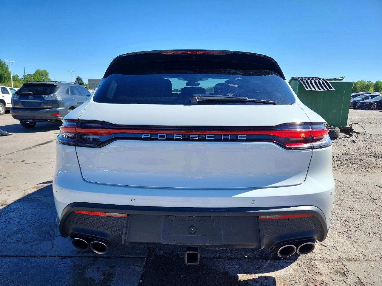 2025 PORSCHE Macan