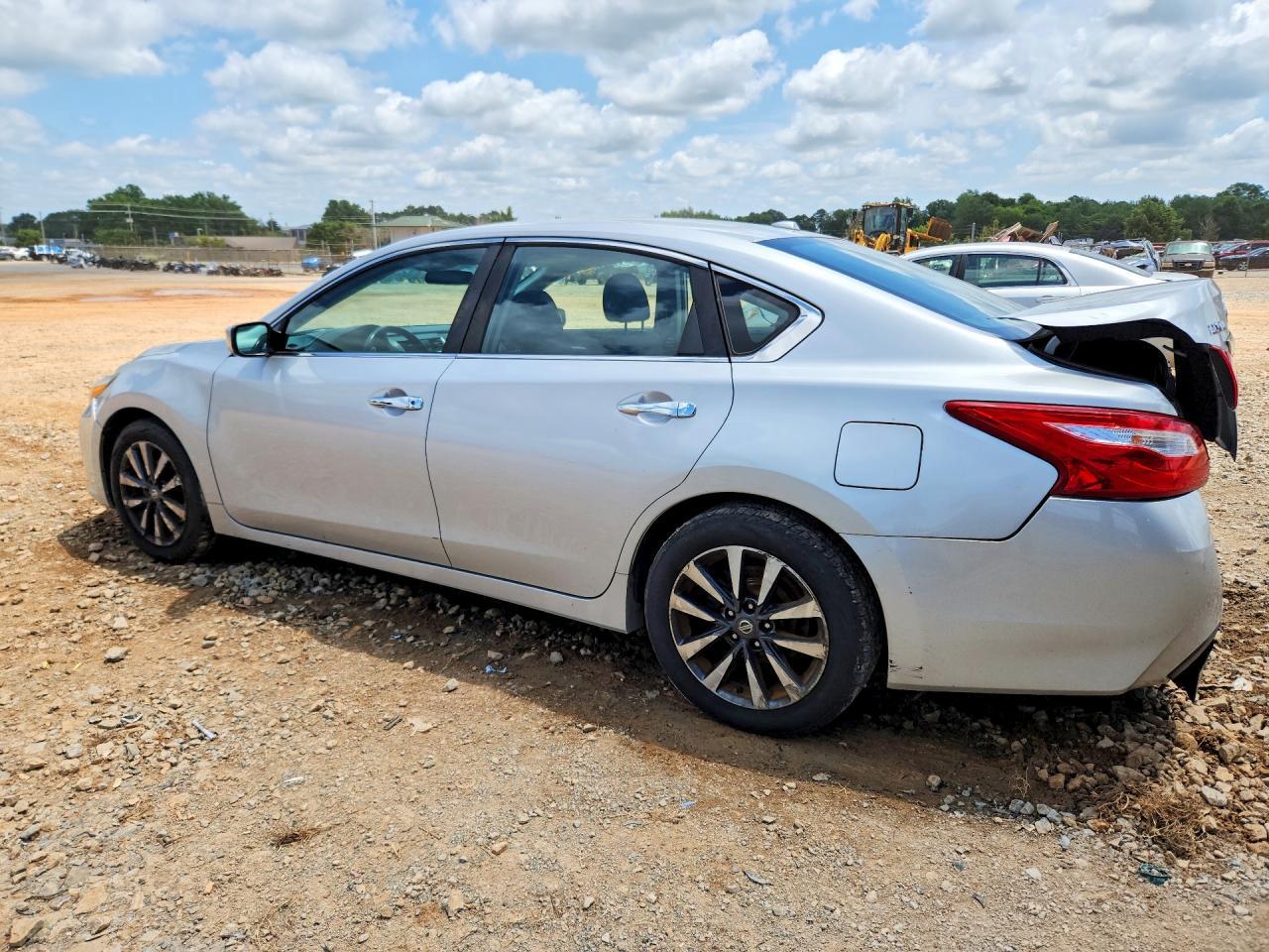 2017 NISSAN ALTIMA