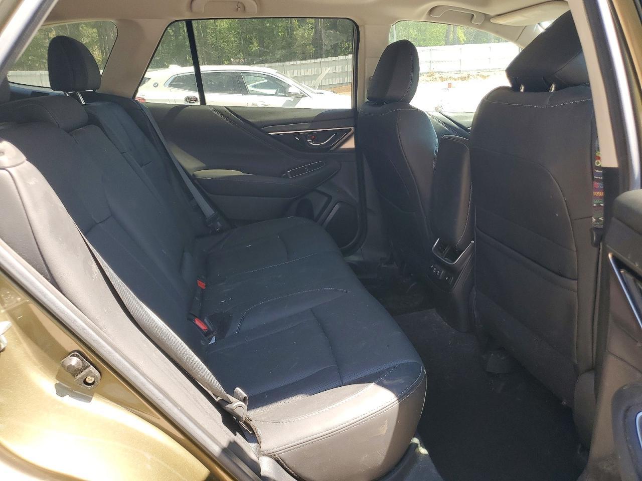 2020 SUBARU Outback