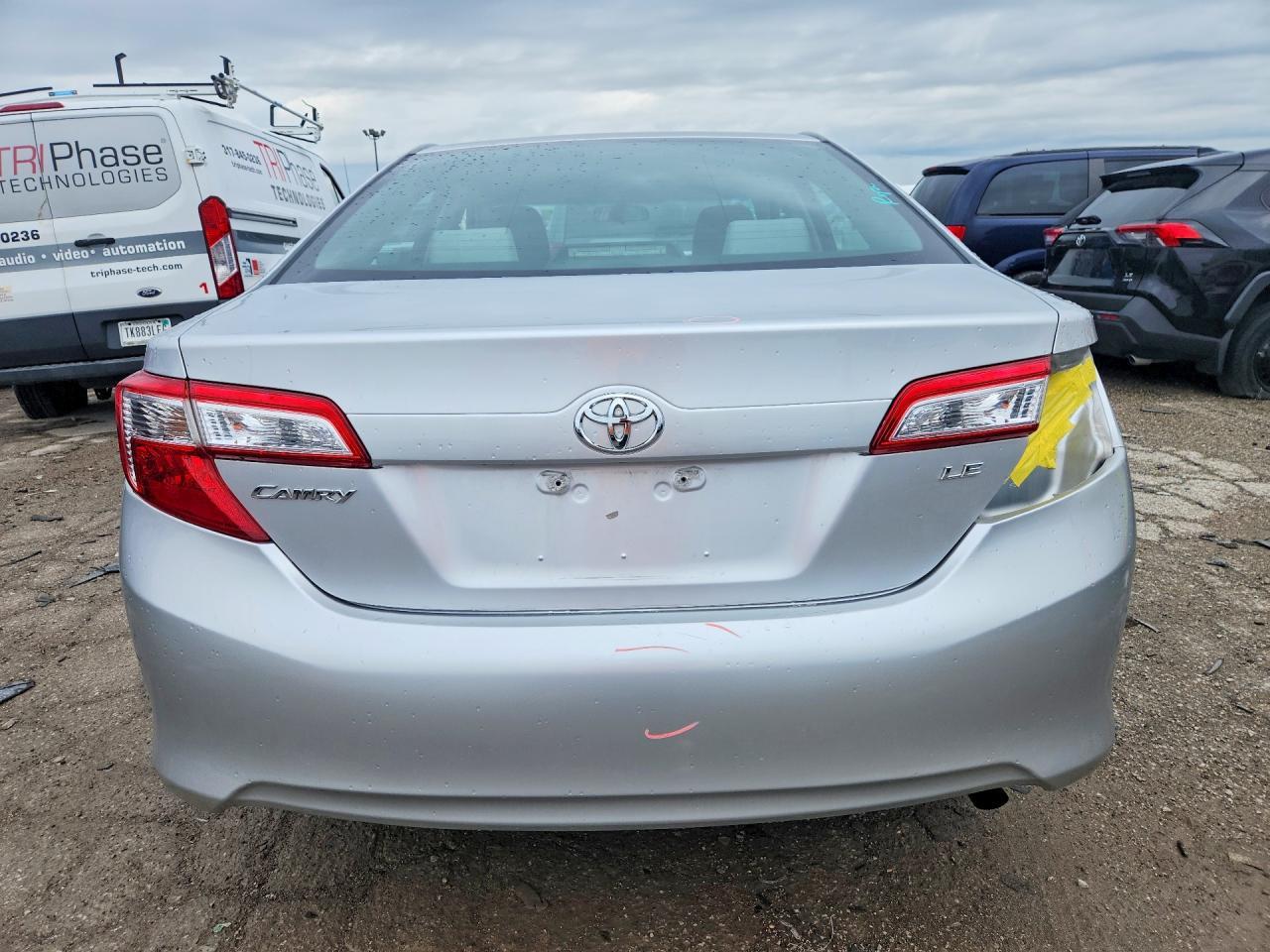 2012 TOYOTA CAMRY
