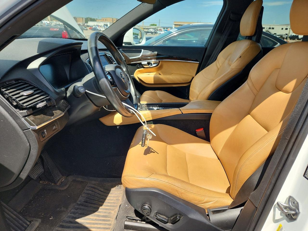 2018 VOLVO XC90