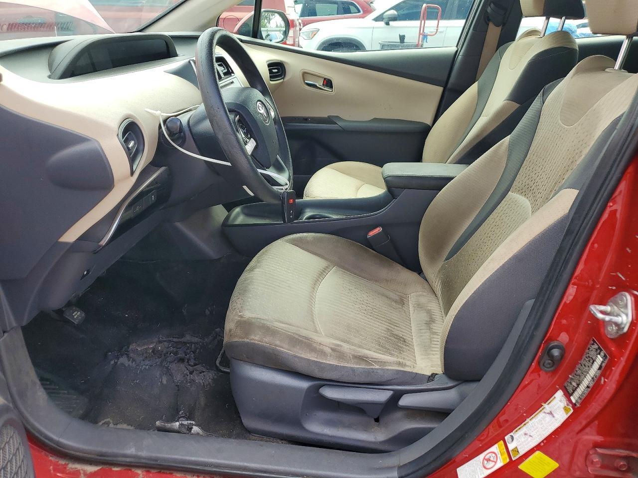 2016 TOYOTA PRIUS