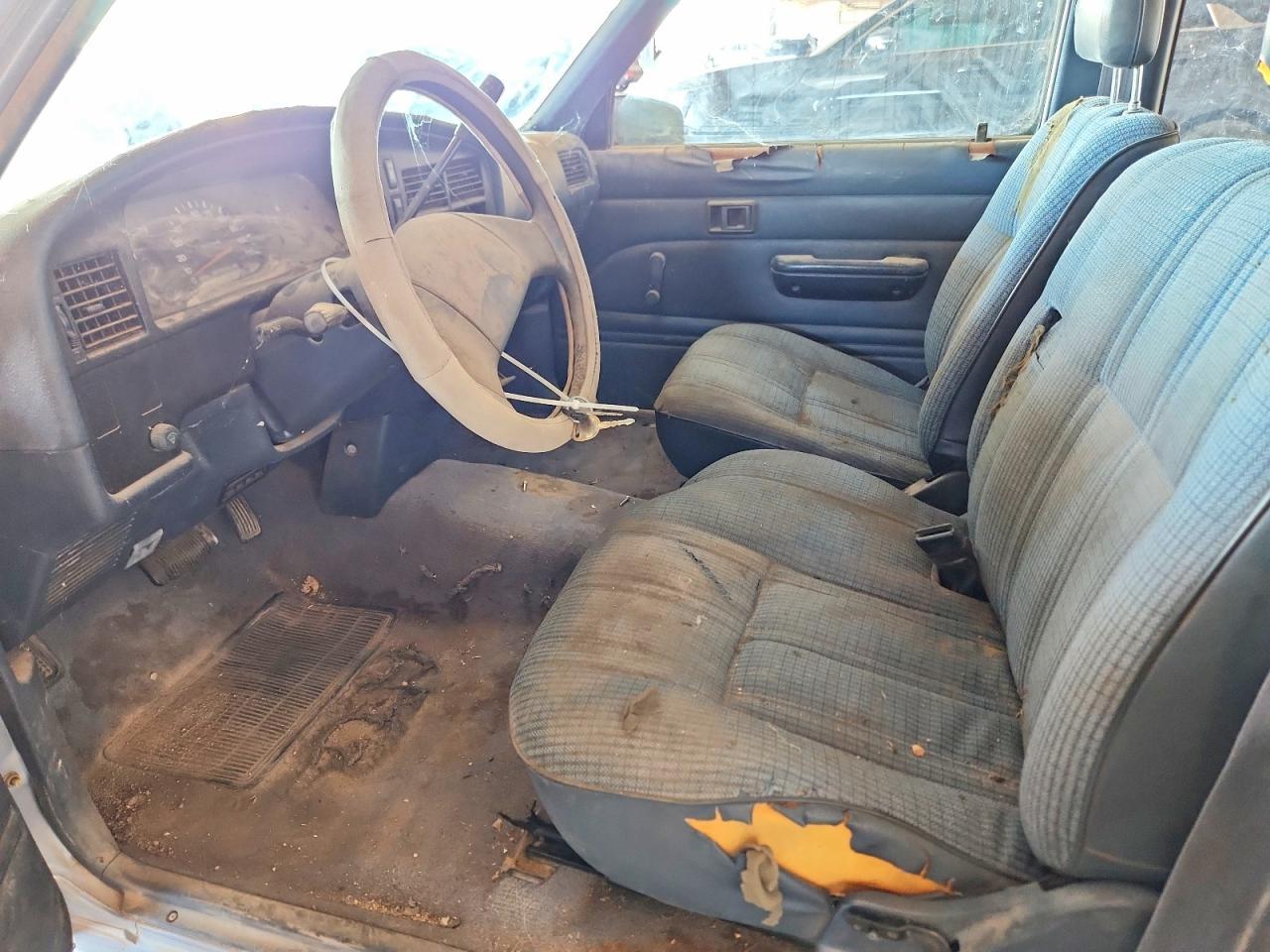 1991 TOYOTA Pickup
