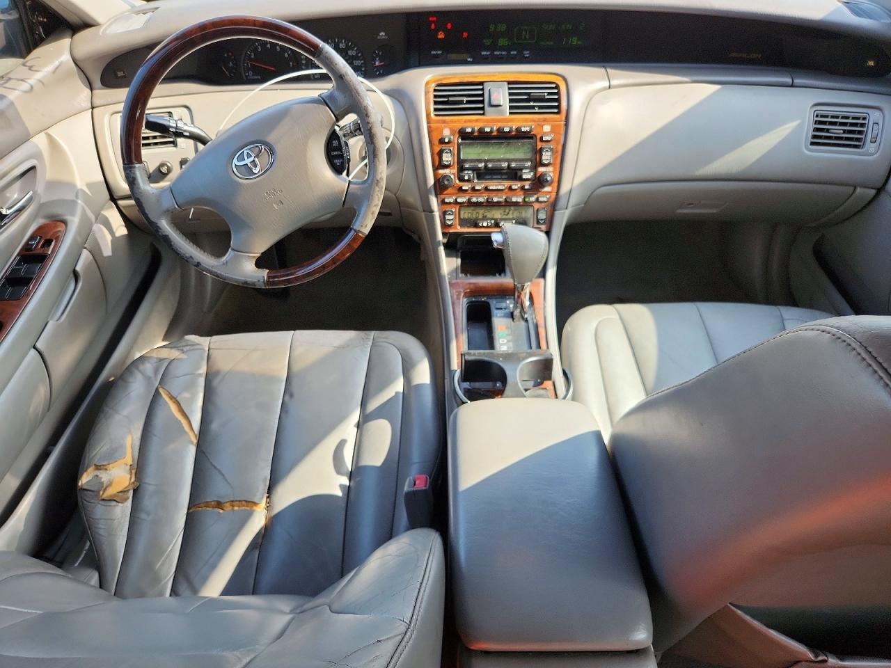 2004 TOYOTA Avalon