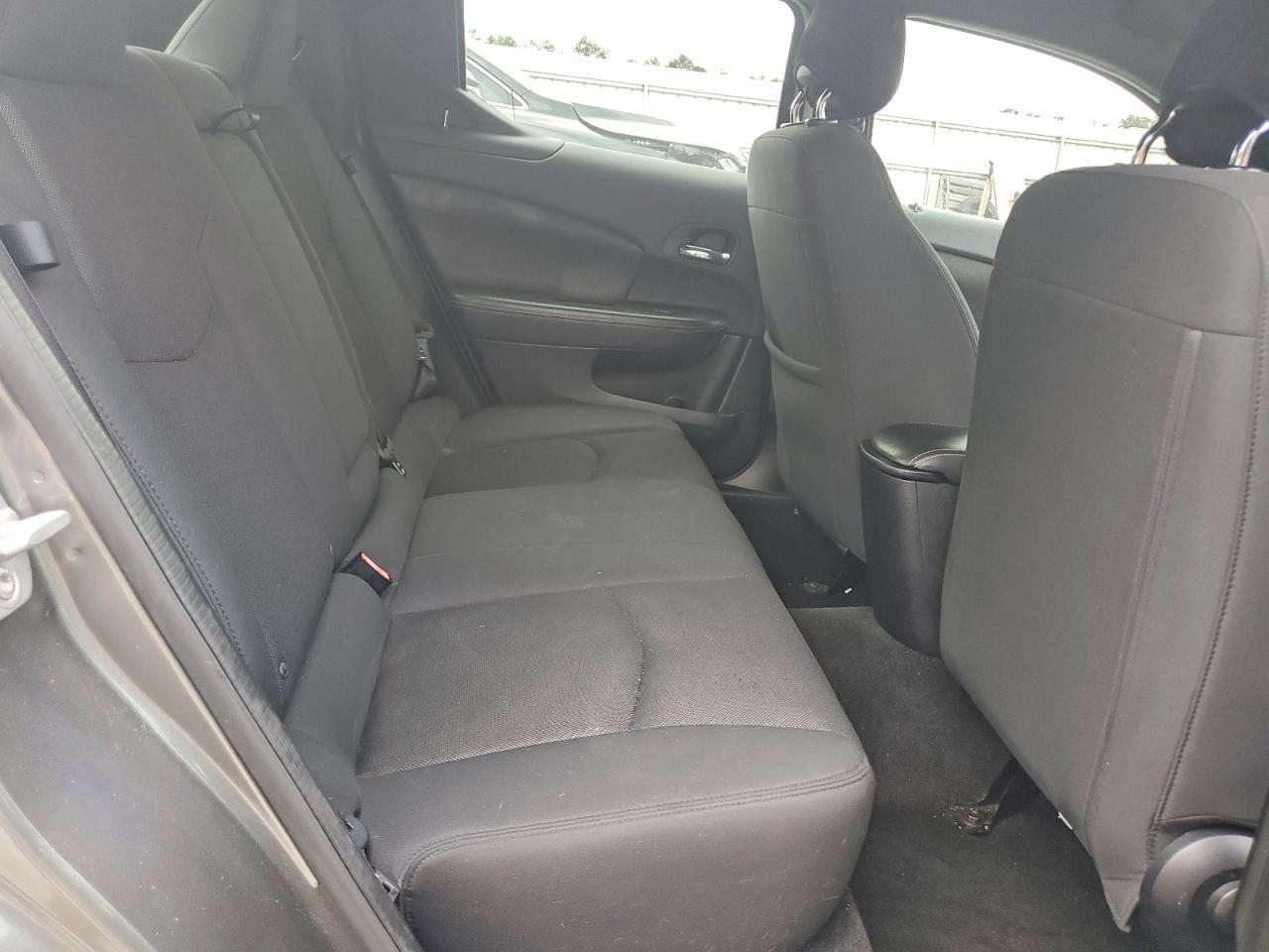 2012 DODGE Avenger