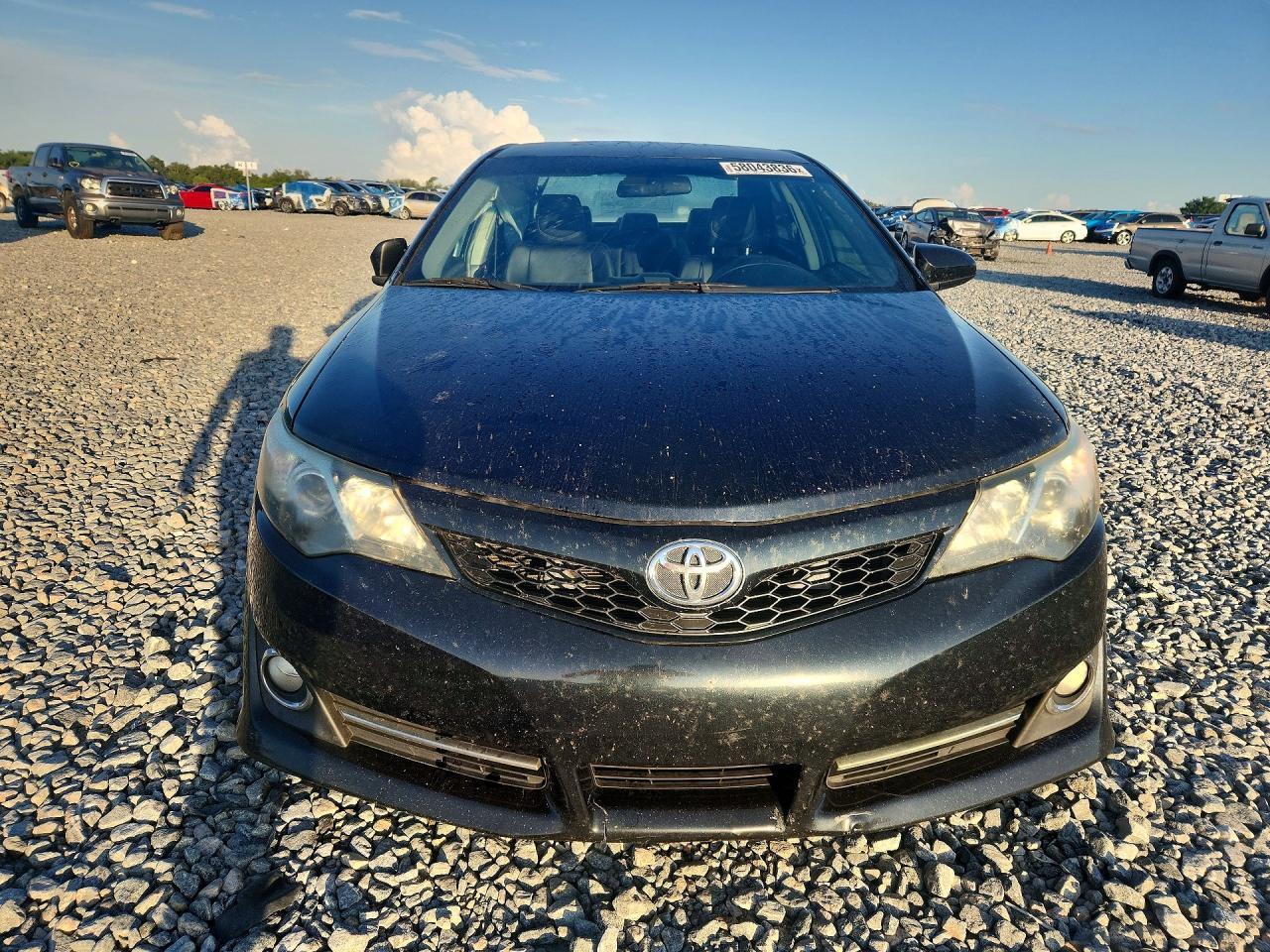 2014 TOYOTA CAMRY