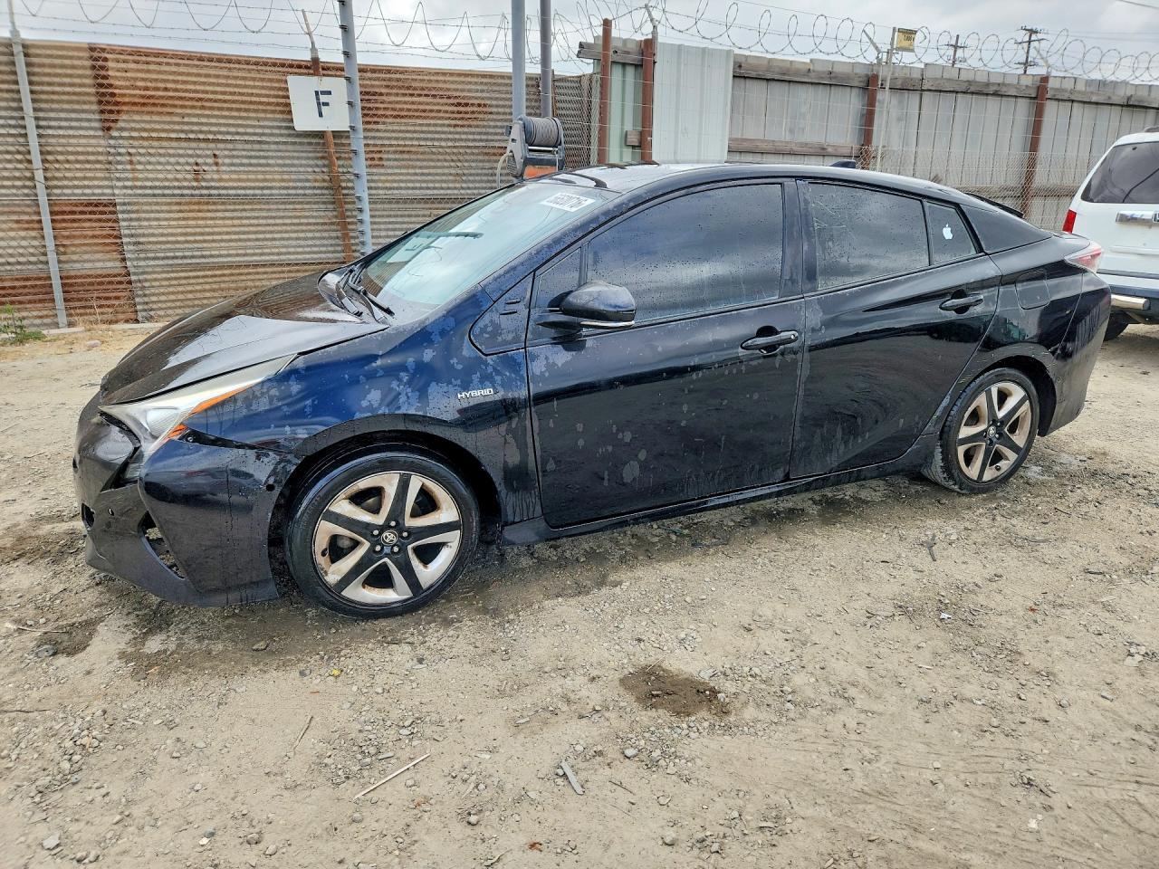 2016 TOYOTA PRIUS