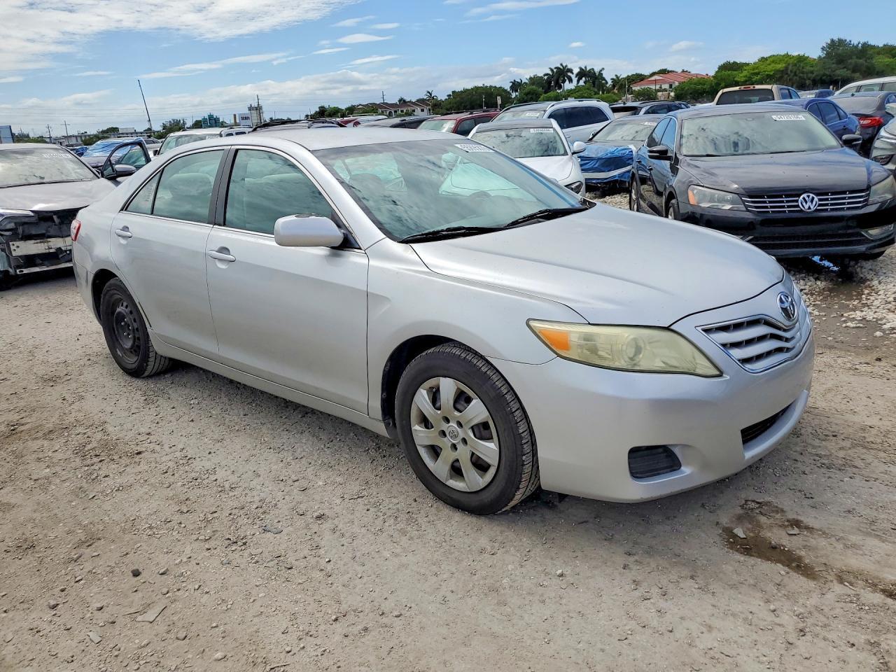 2010 TOYOTA CAMRY