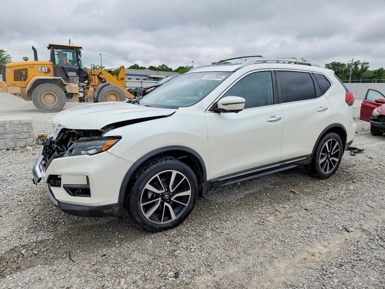 2017 NISSAN ROGUE