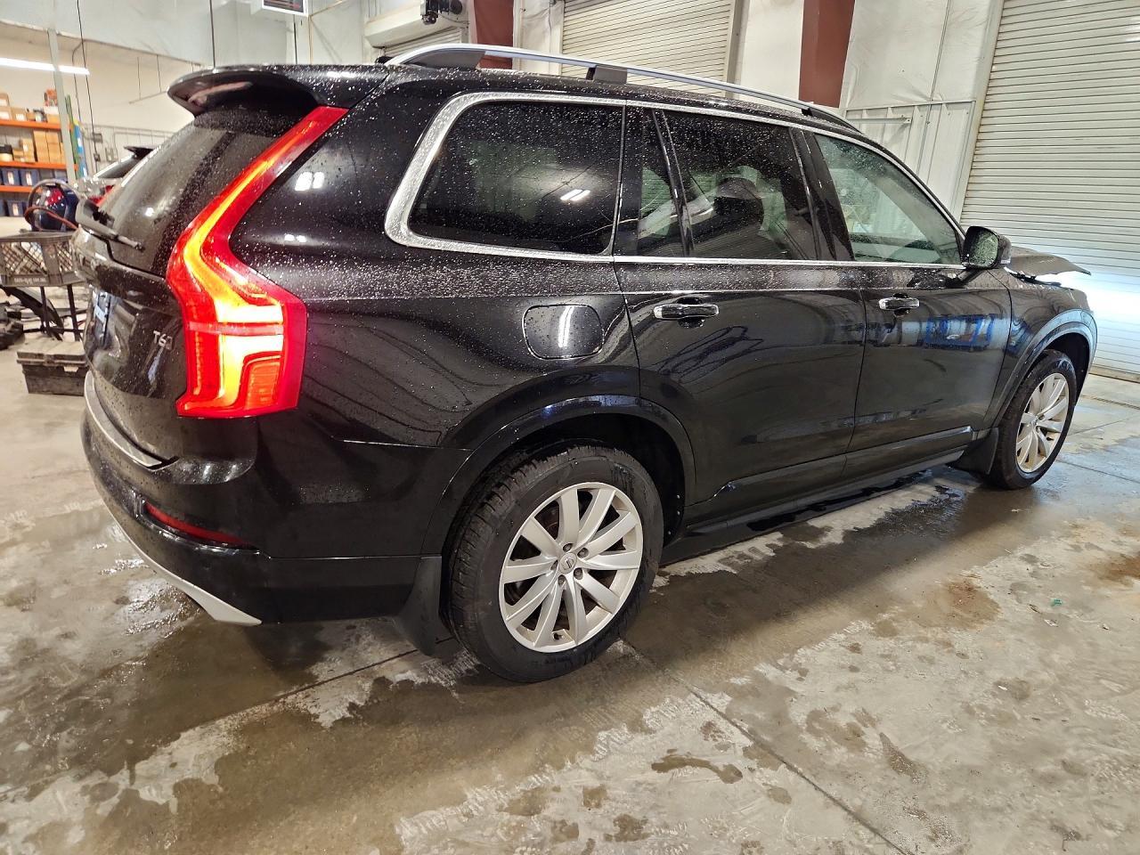 2016 VOLVO XC90