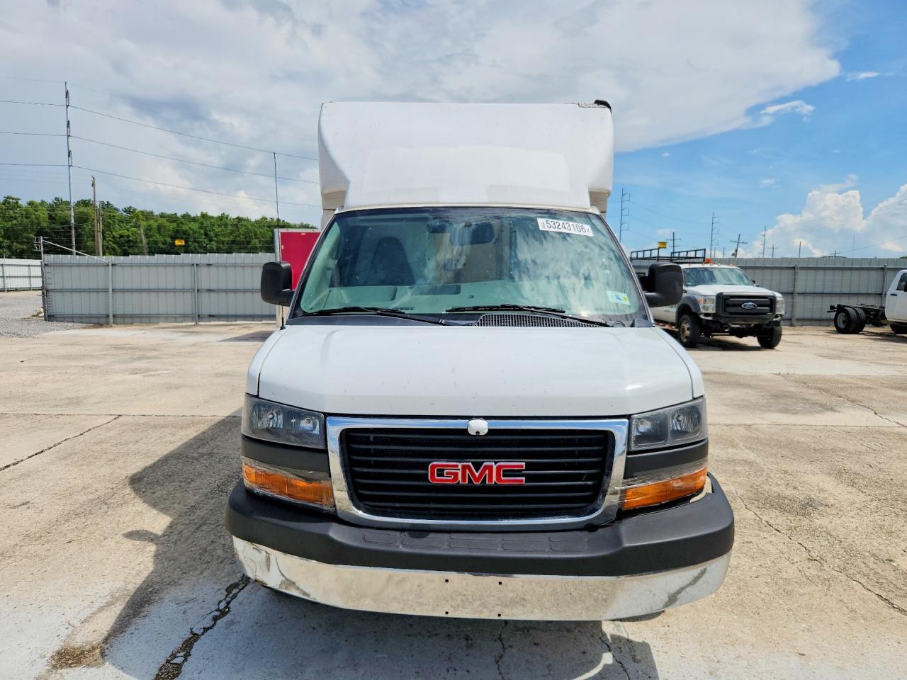 2022 GMC Savana