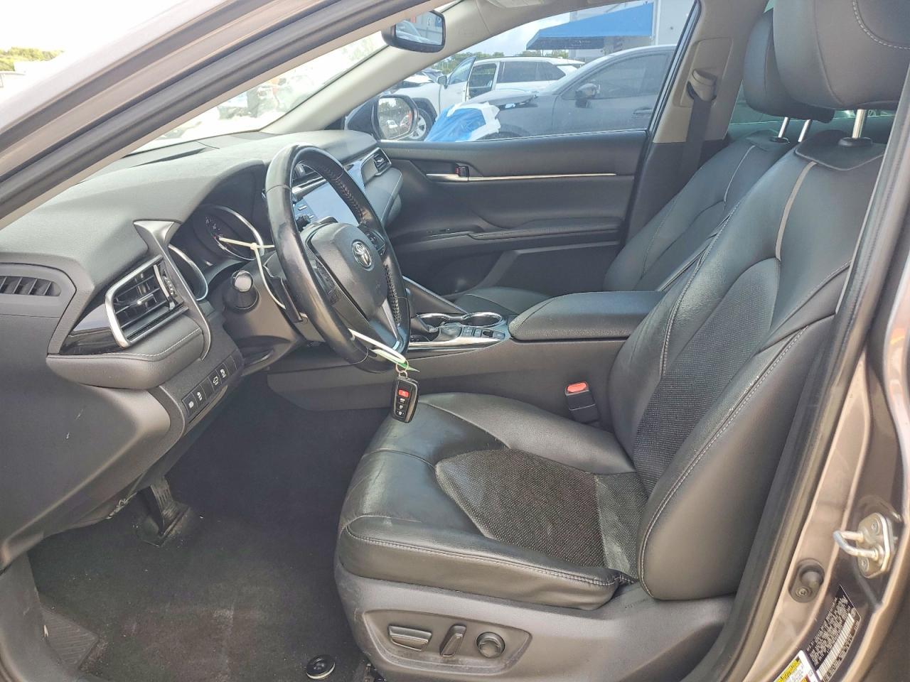 2019 TOYOTA CAMRY