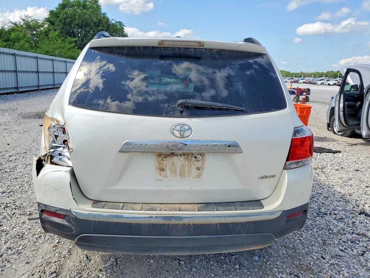 2013 TOYOTA HIGHLANDER