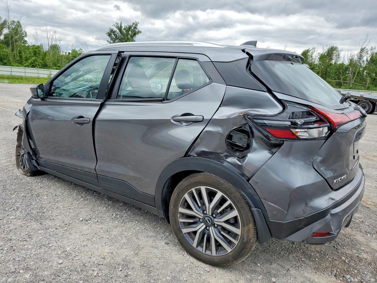 2024 NISSAN KICKS
