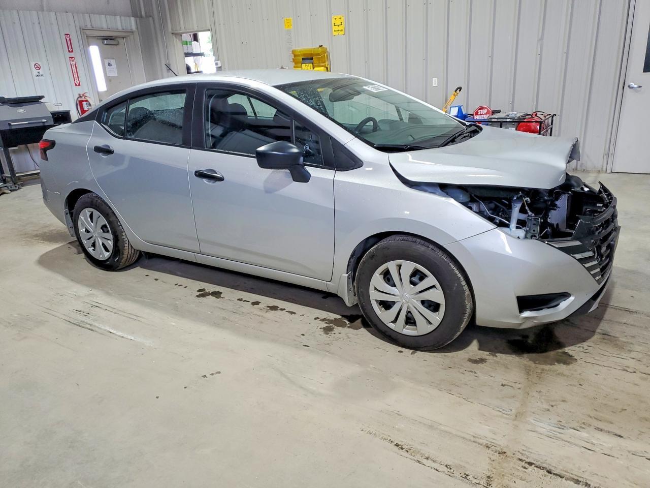 2025 NISSAN VERSA