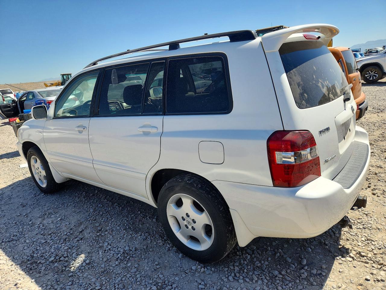 2004 TOYOTA HIGHLANDER