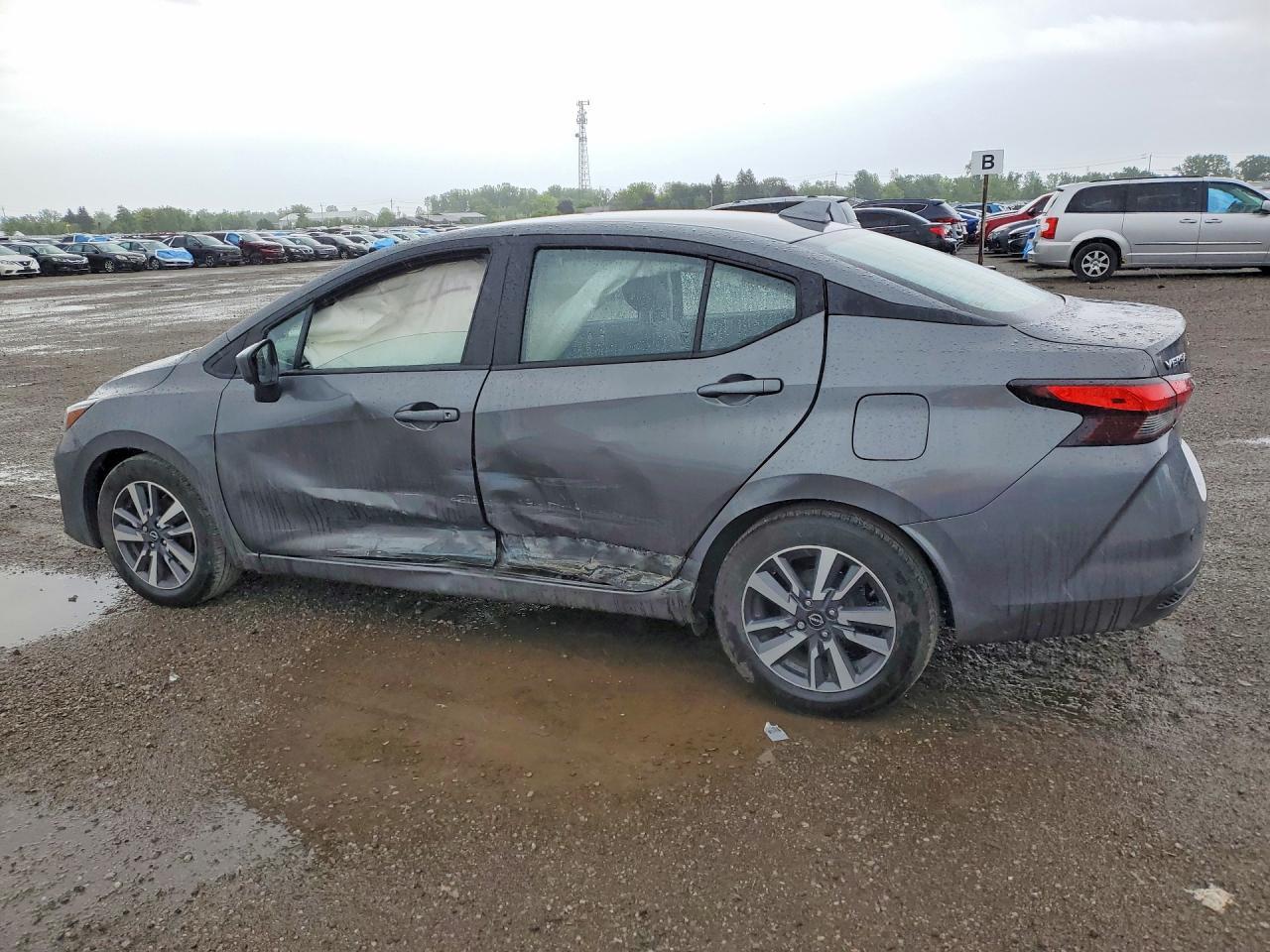 2024 NISSAN VERSA