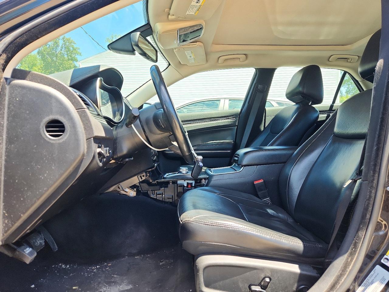 2015 CHRYSLER 300