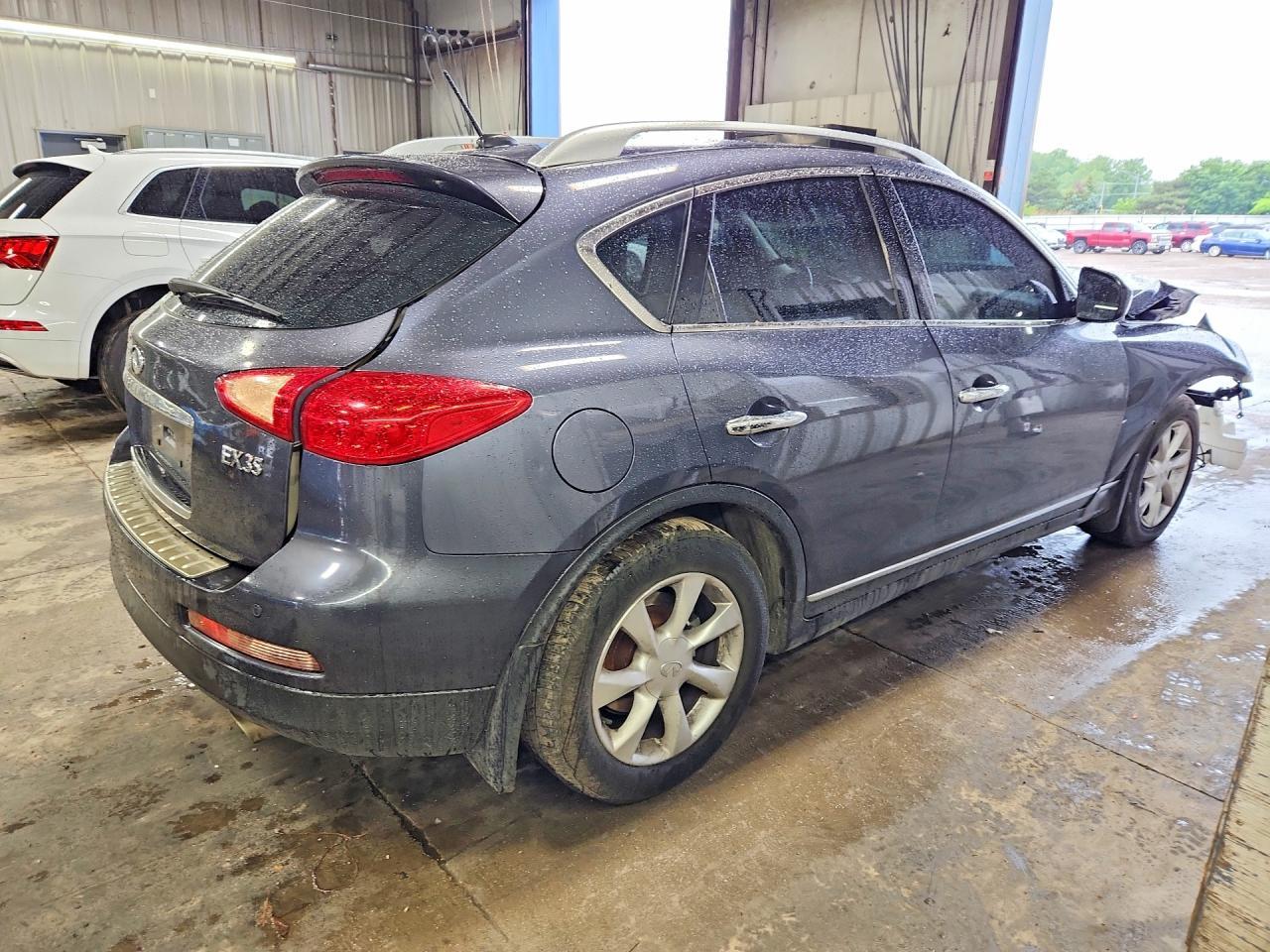 2010 INFINITI EX35