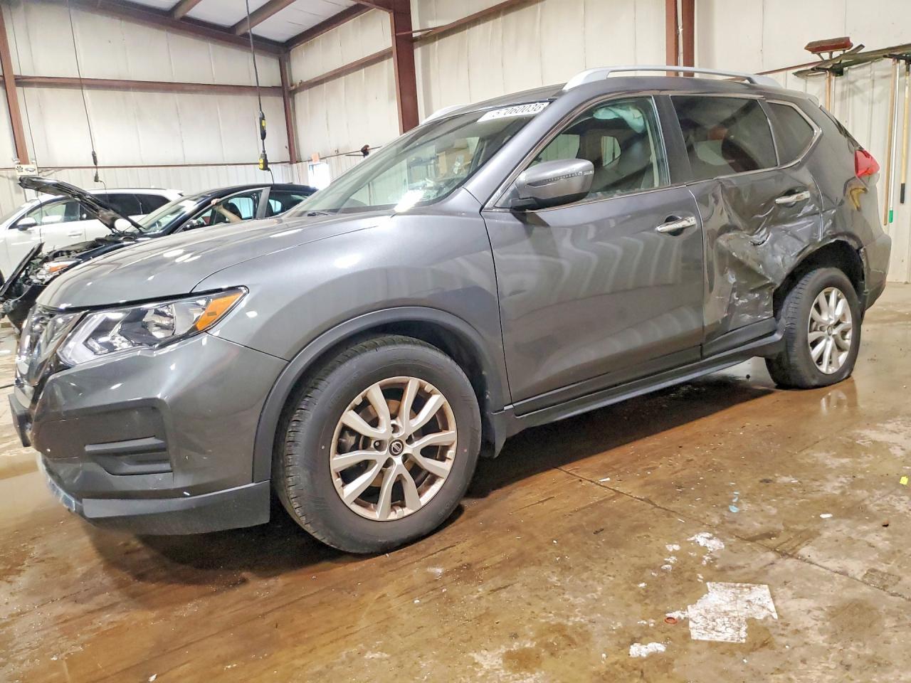 2017 NISSAN ROGUE