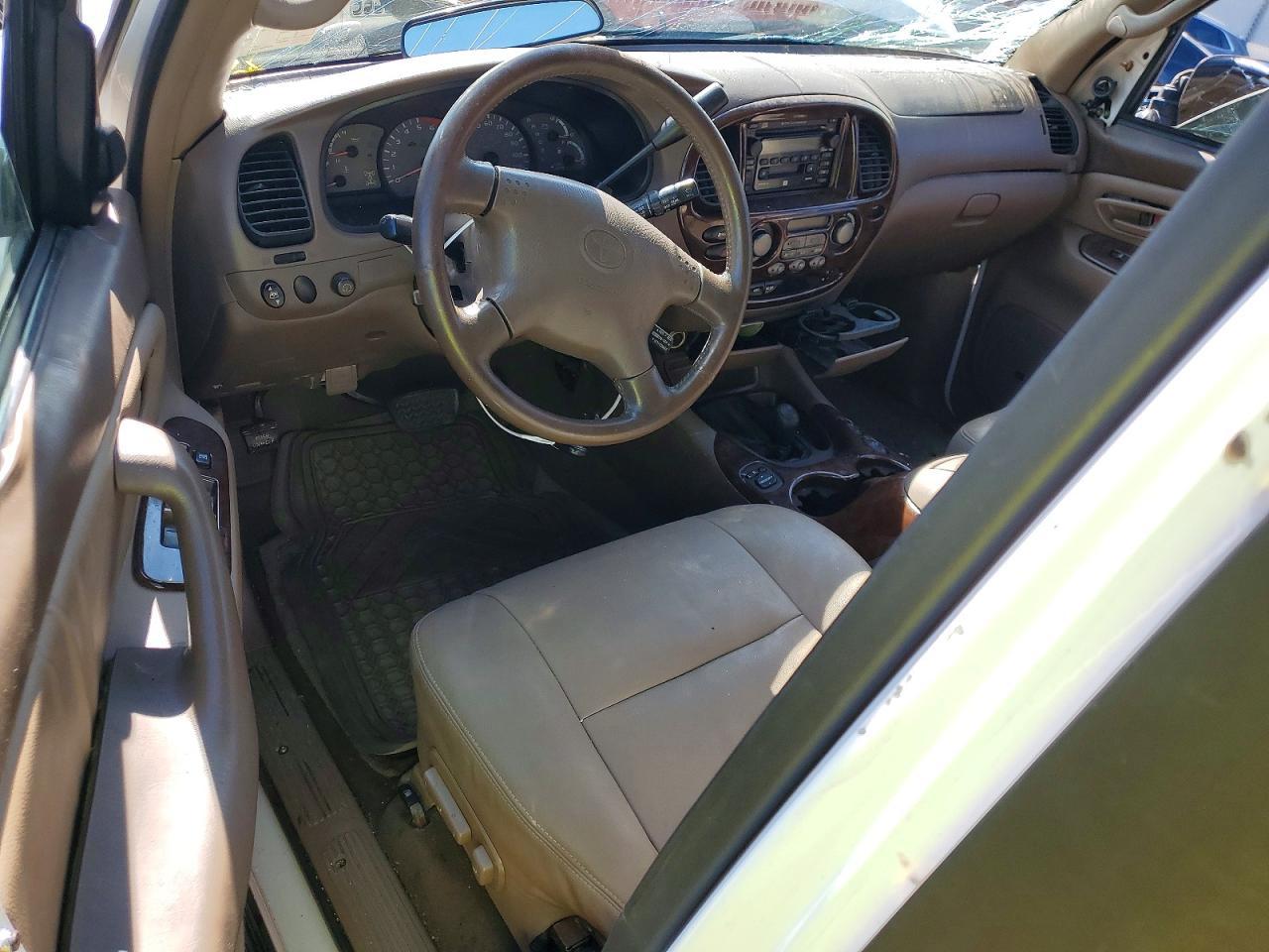 2002 TOYOTA Sequoia