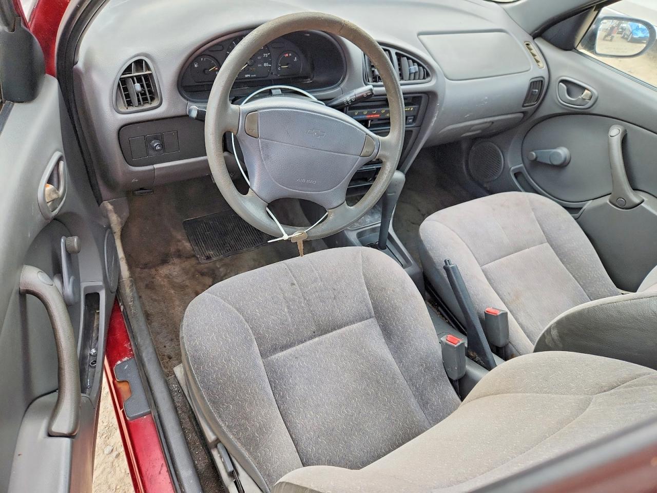 2000 CHEVROLET Metro
