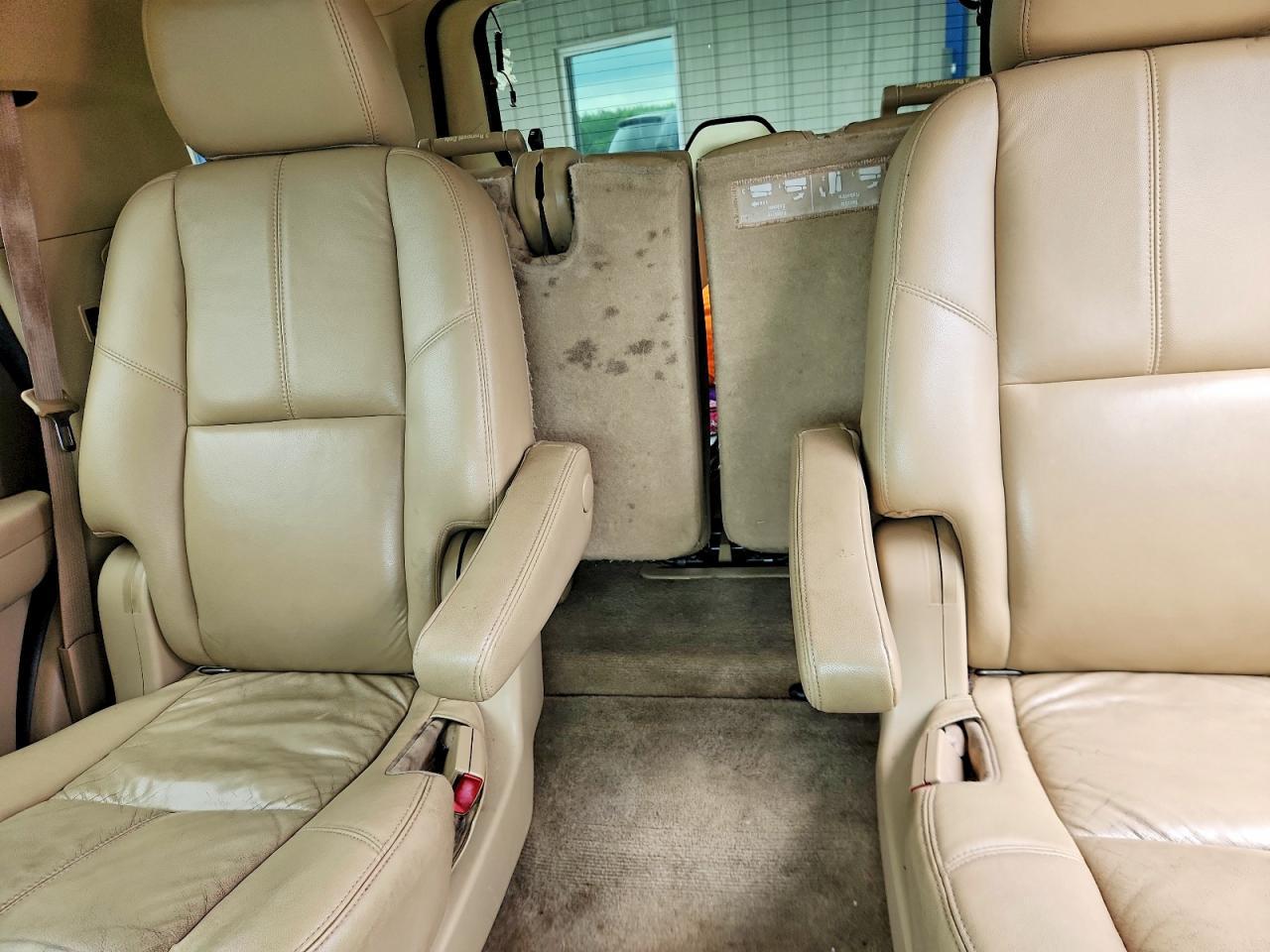 2011 CHEVROLET Tahoe
