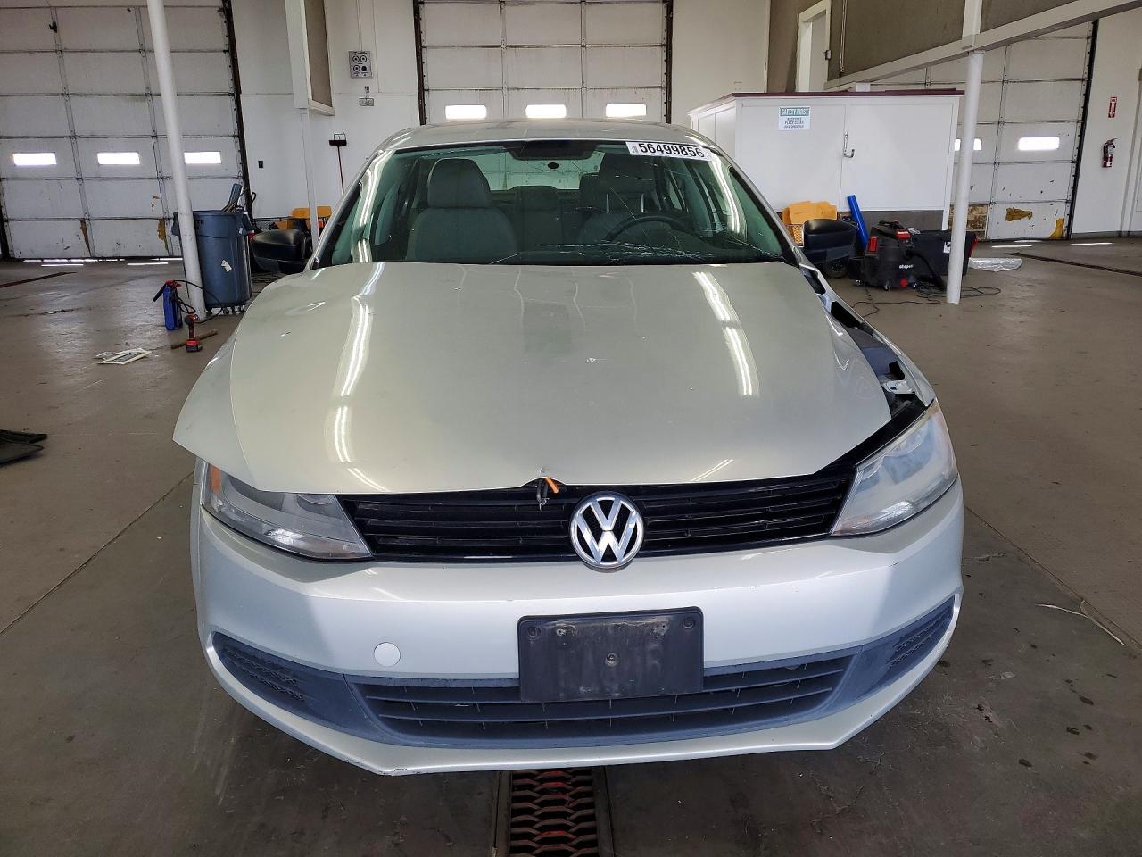 2011 VOLKSWAGEN JETTA