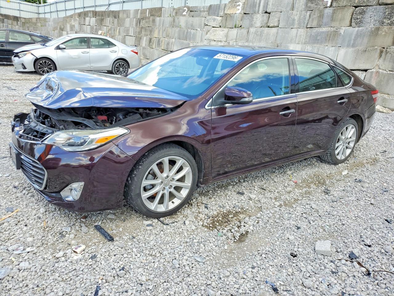 2013 TOYOTA Avalon