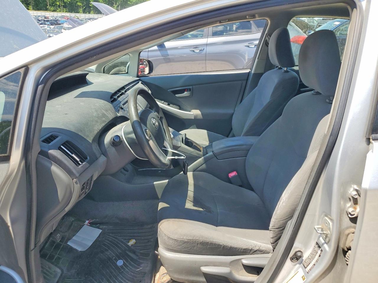 2011 TOYOTA PRIUS