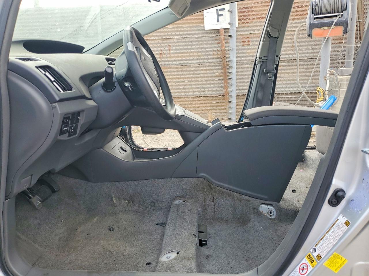 2011 TOYOTA PRIUS