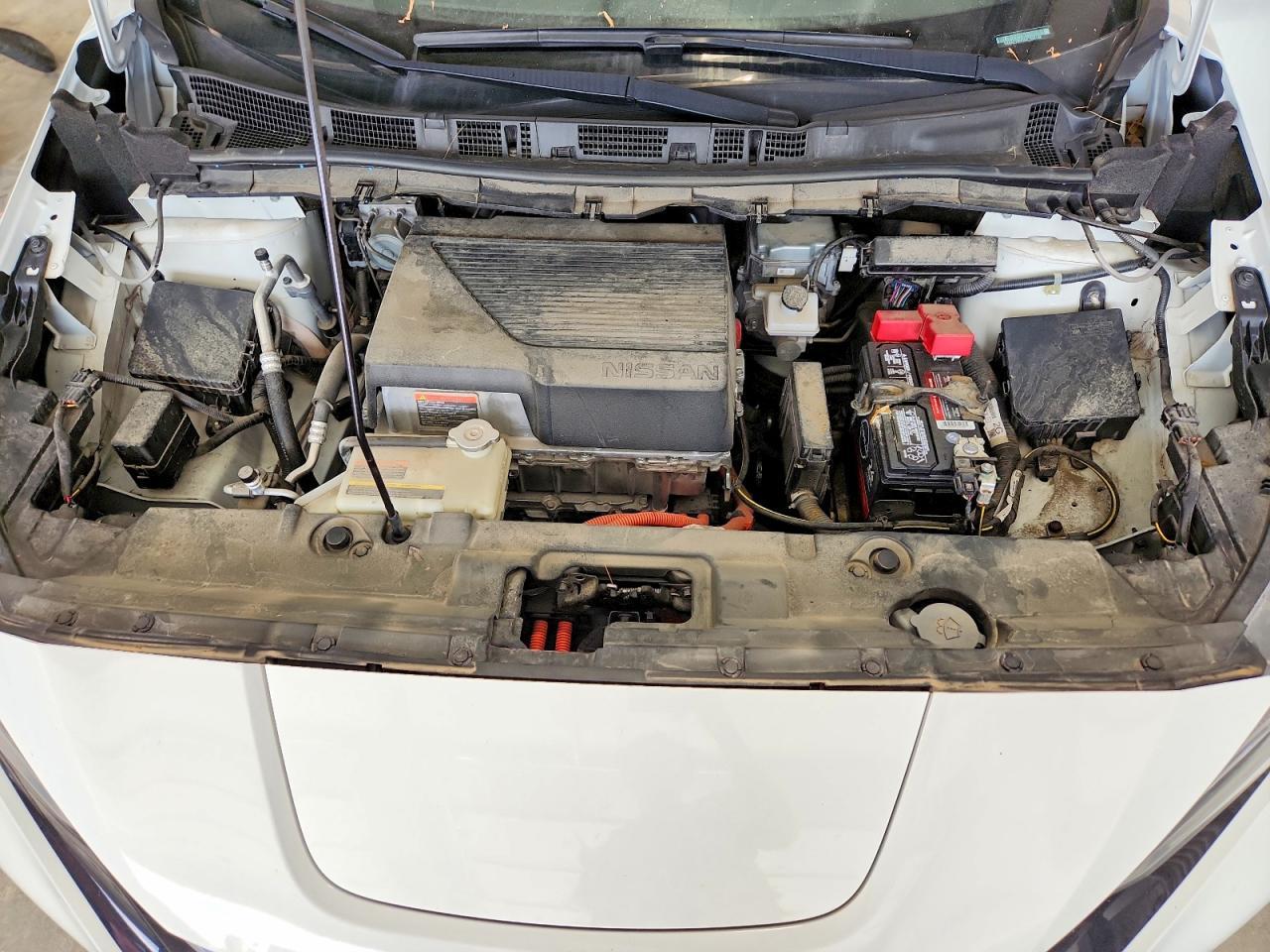 2021 NISSAN LEAF