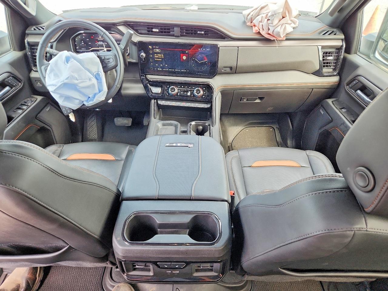 2024 GMC Sierra