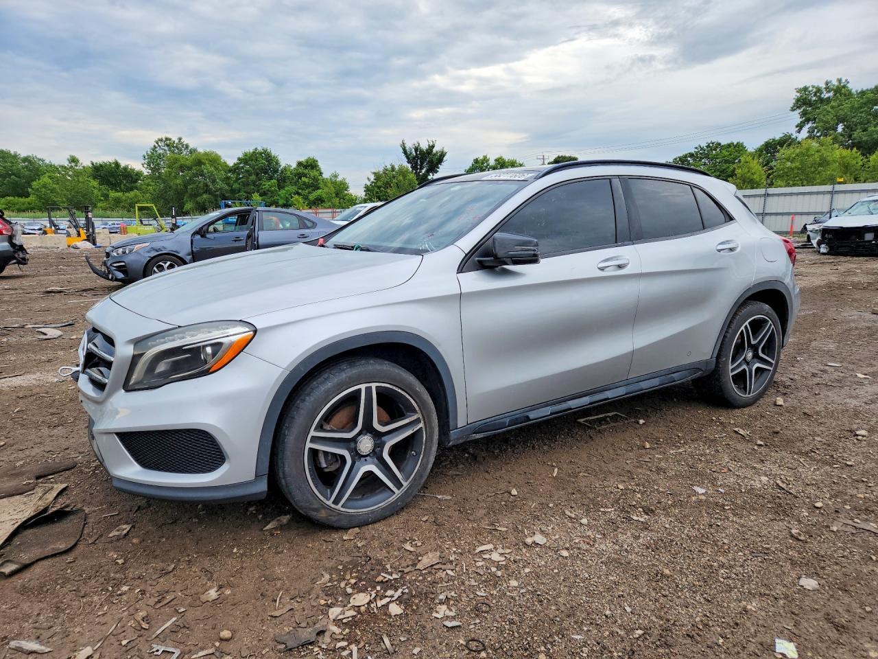 2016 MERCEDES-BENZ GLA-Class