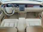 2011 LINCOLN Town Car