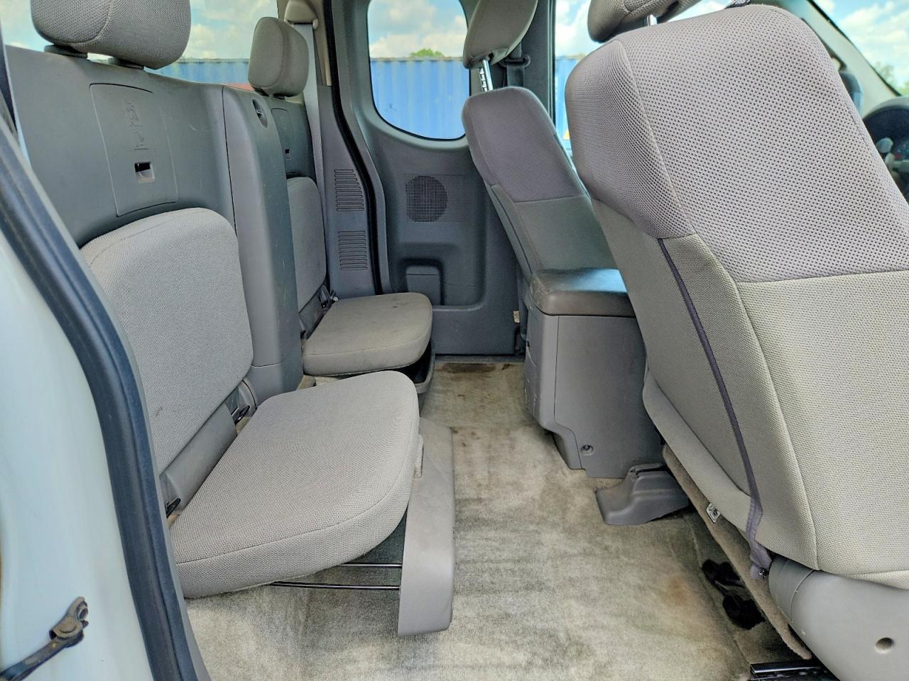 2015 NISSAN Frontier