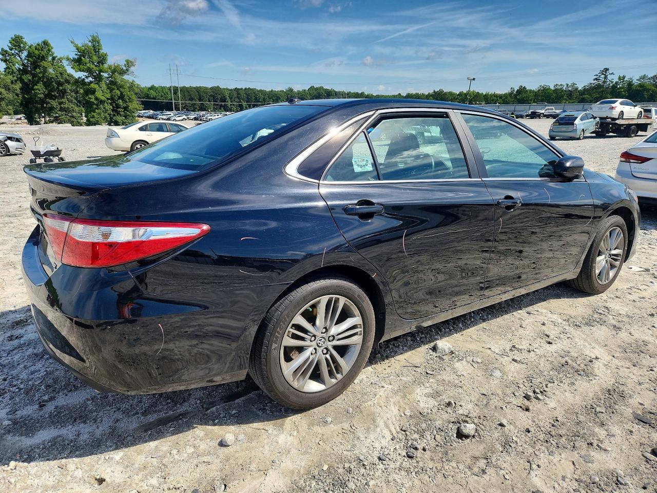 2015 TOYOTA CAMRY