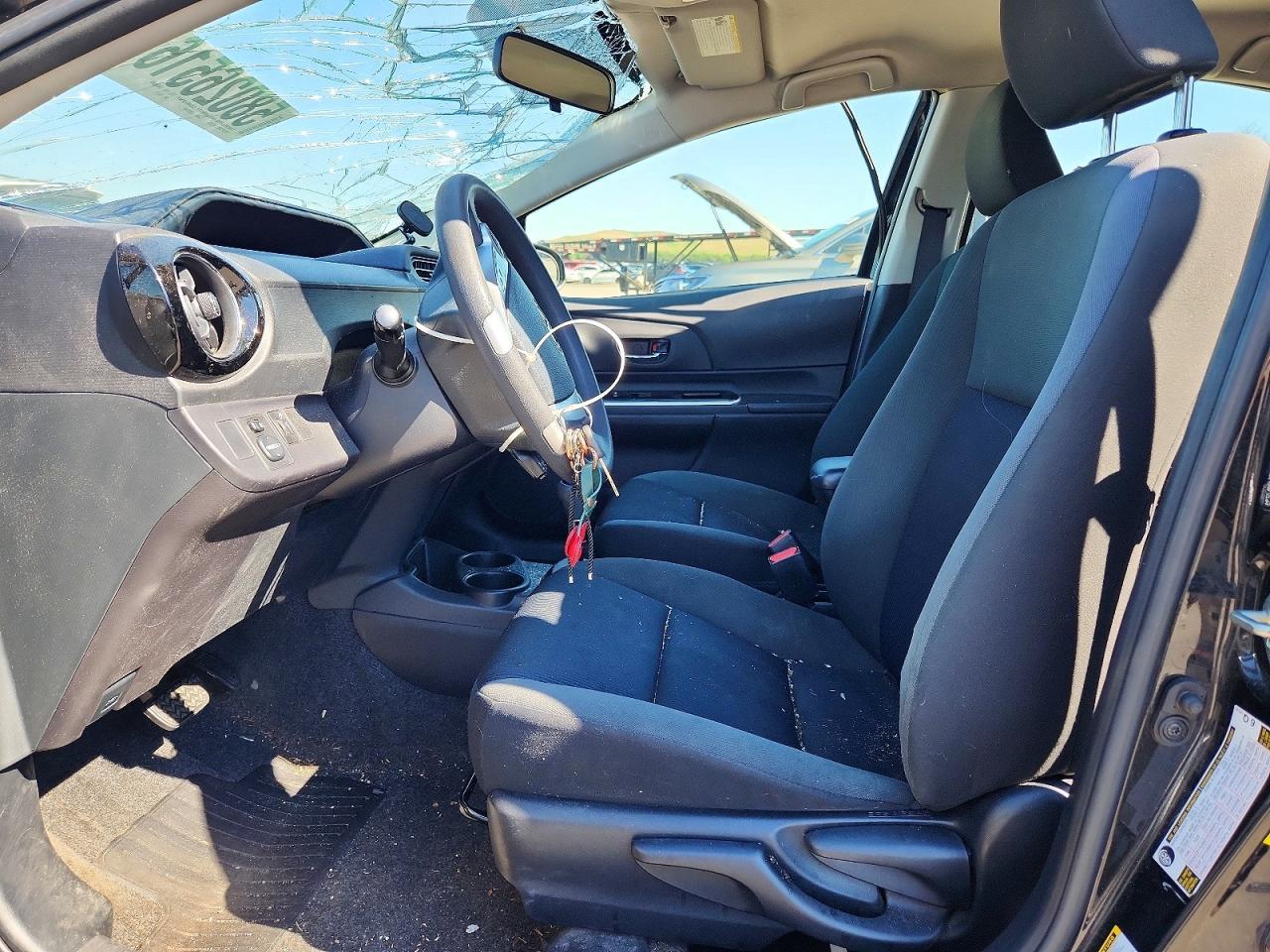 2015 TOYOTA Prius c