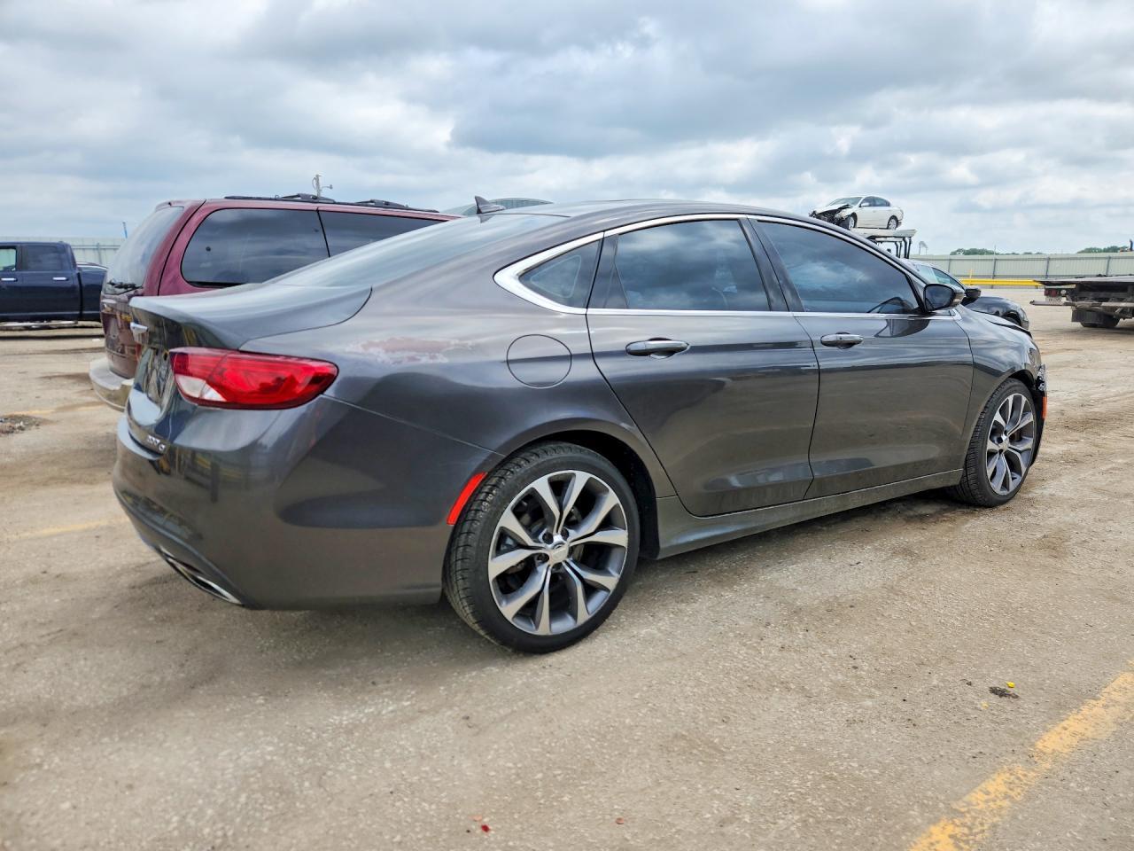 2016 CHRYSLER 200