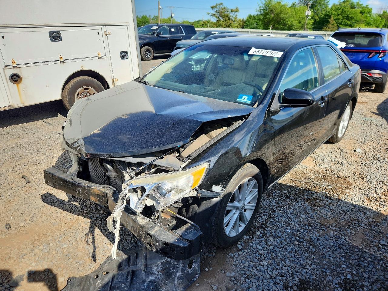 2014 TOYOTA CAMRY