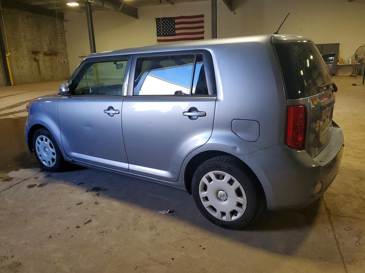 2010 TOYOTA SCION