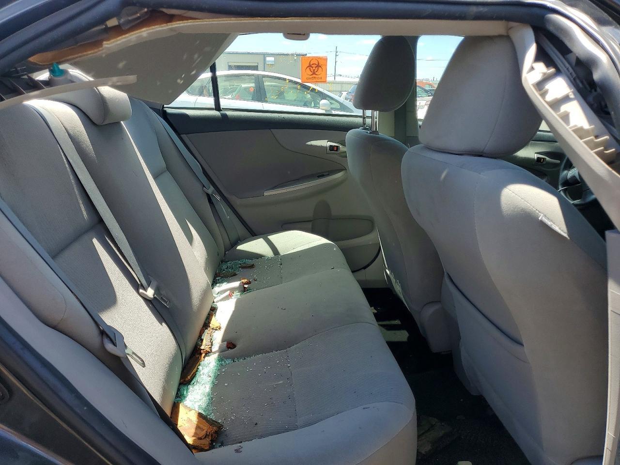 2012 TOYOTA COROLLA