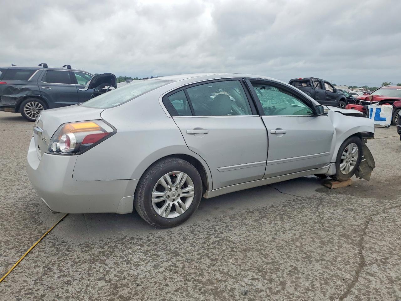 2011 NISSAN ALTIMA