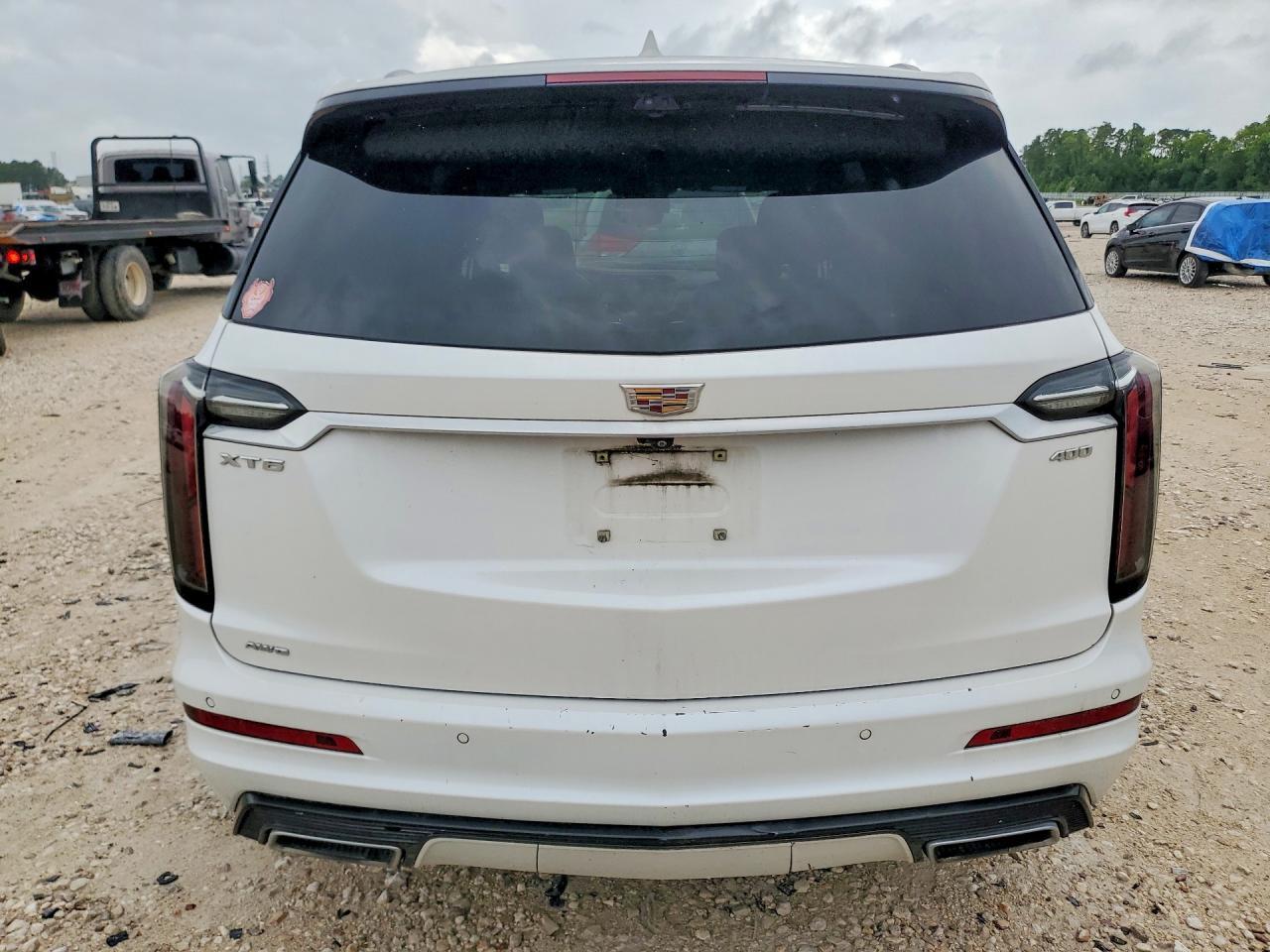 2021 CADILLAC XT6