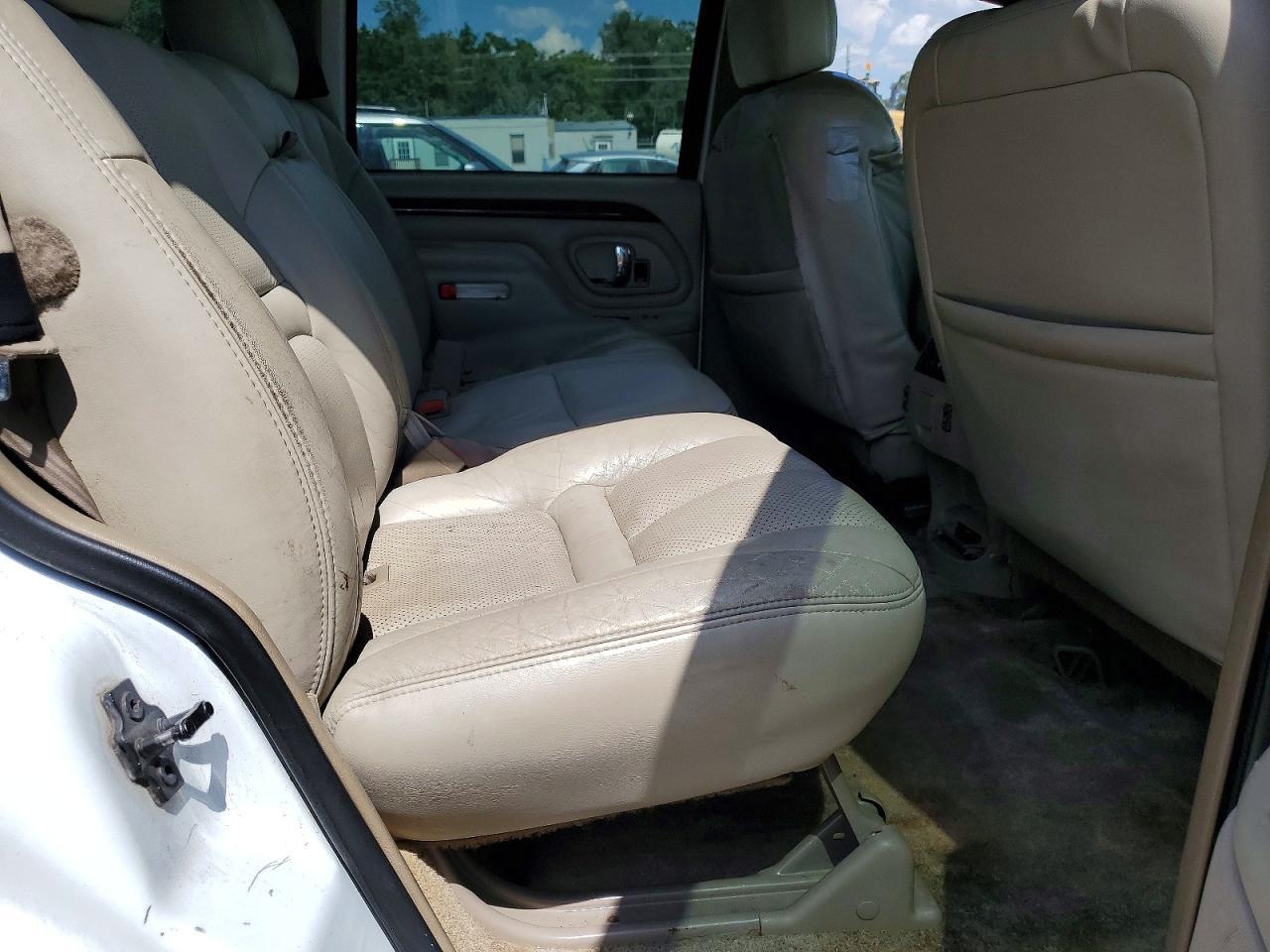 2000 CADILLAC ESCALADE